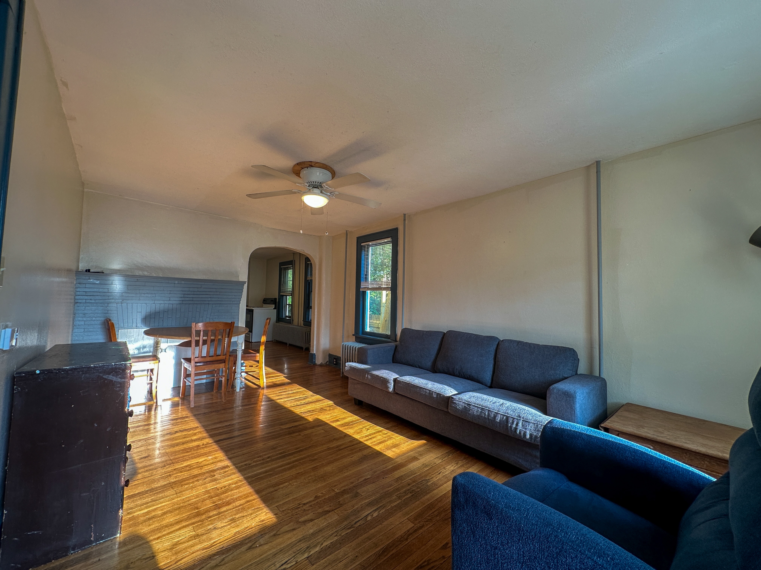 412 Hudson Street - House